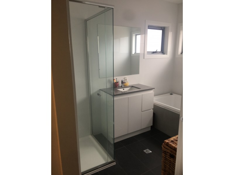 1/10 Richards Court, Brooklyn VIC 3012