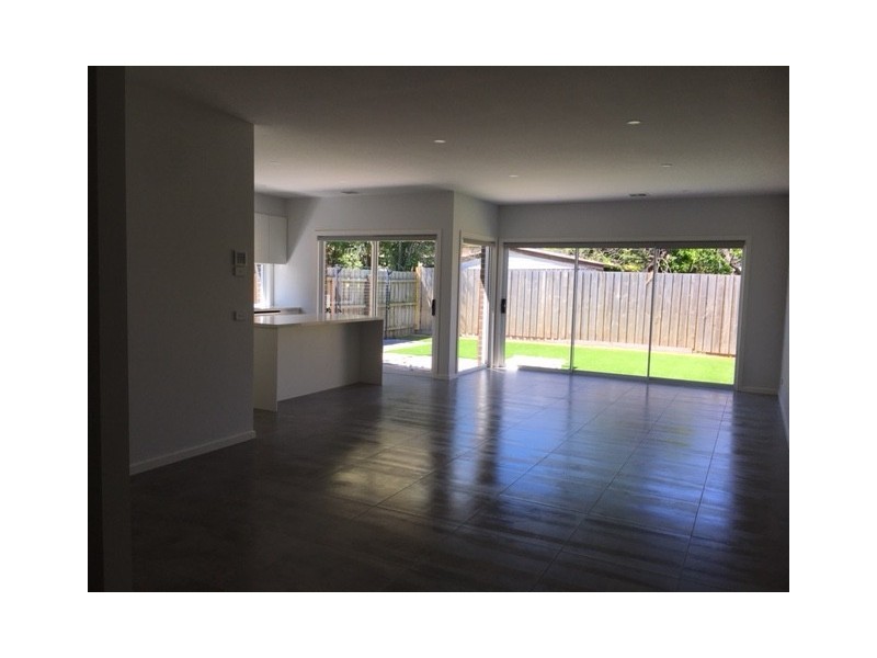 84 Maddox Road, Newport VIC 3015