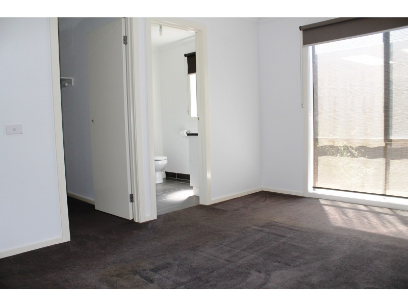 29 Orlando Drive, Truganina VIC 3029