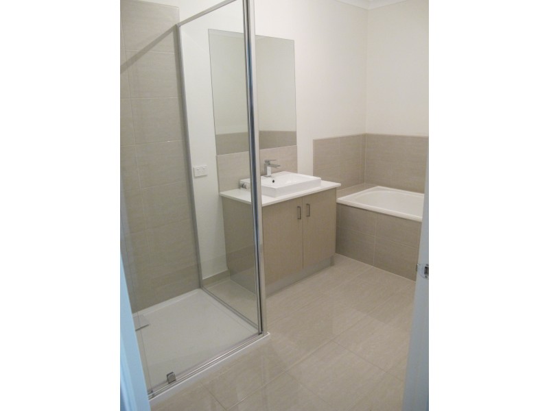 1/17 Murphy Street, Altona North VIC 3025