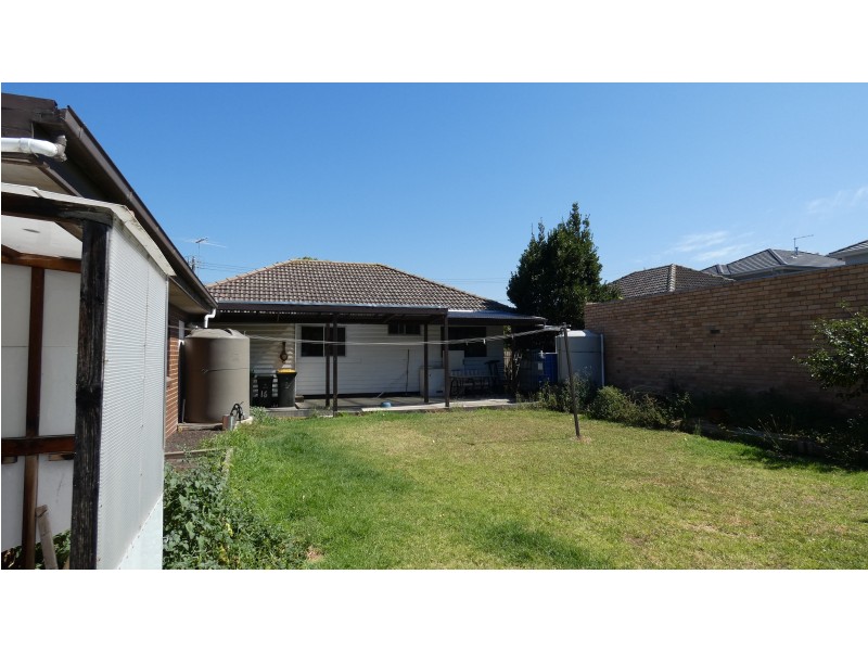 16 McDonald Avenue, Altona North VIC 3025