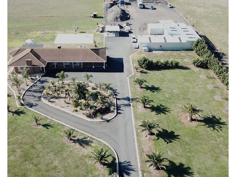 1369 Leakes Road, Rockbank VIC 3335