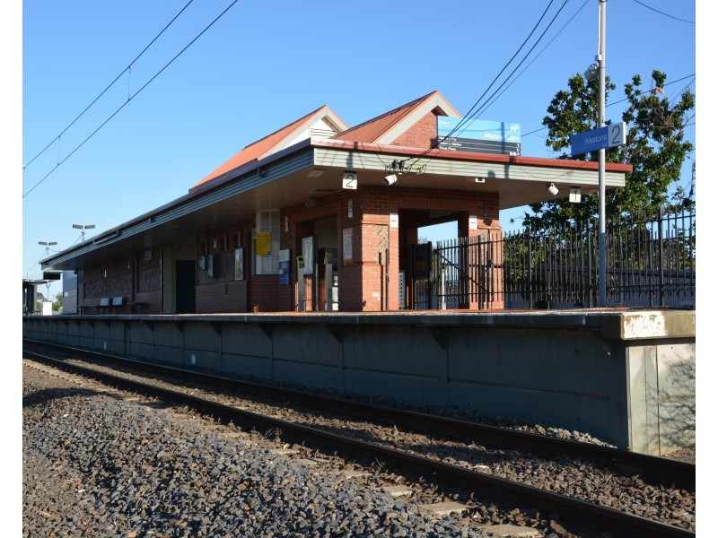 27 Bell Avenue, Altona VIC 3018