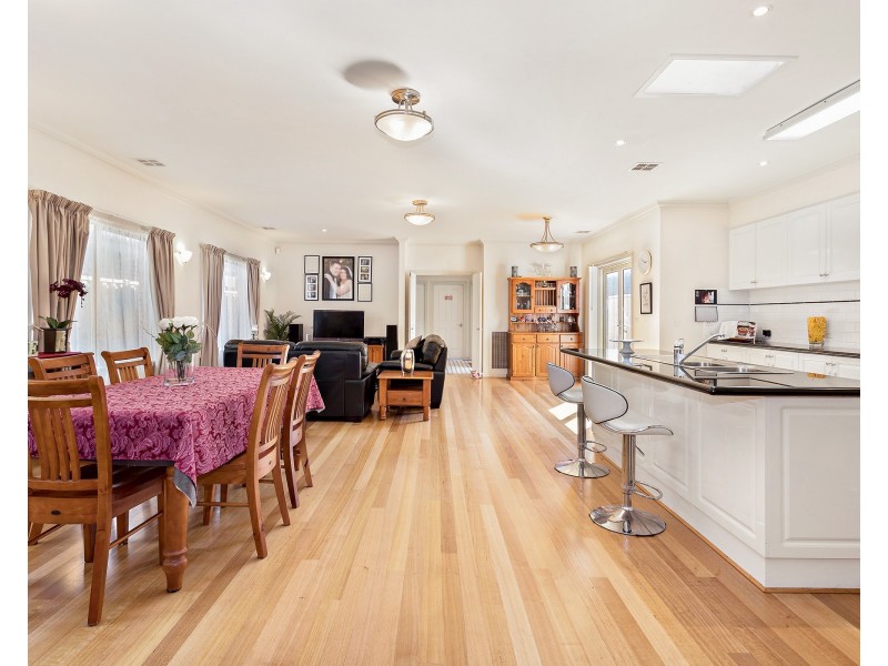 60 Saltley Street, South Kingsville VIC 3015