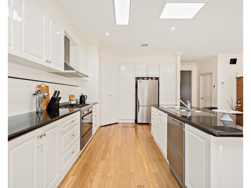 60 Saltley Street, South Kingsville VIC 3015