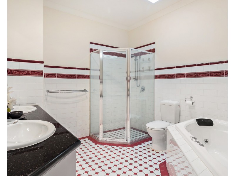 60 Saltley Street, South Kingsville VIC 3015