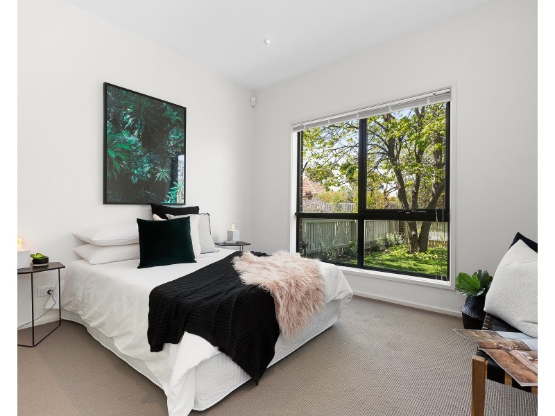 1/3 Basil Street, Newport VIC 3015