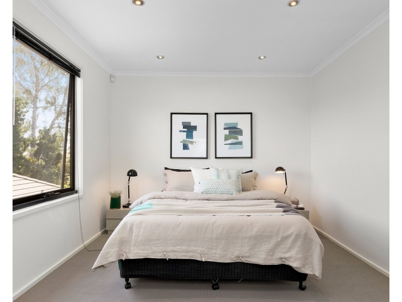 1/3 Basil Street, Newport VIC 3015