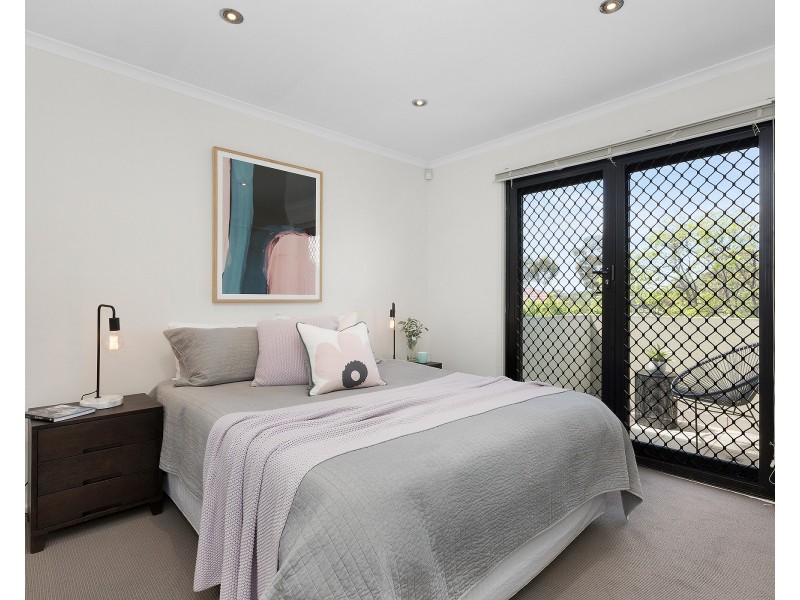 1/3 Basil Street, Newport VIC 3015