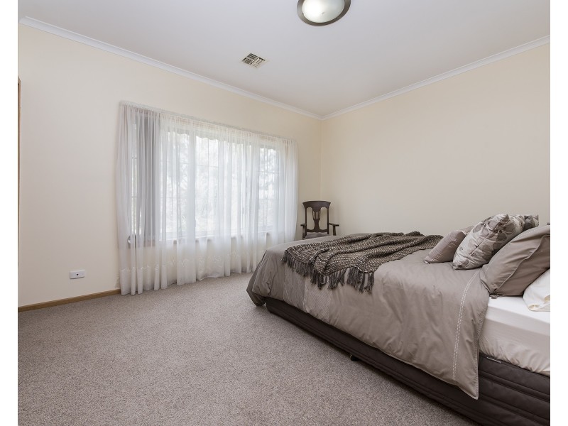 140 Dunhelen Lane, Yuroke VIC 3063