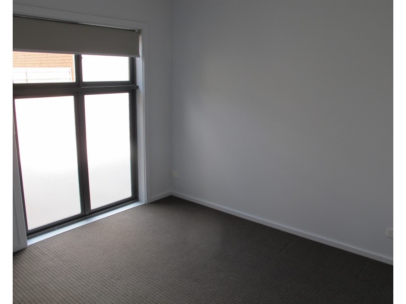 4/9 Prentice Street, Altona North VIC 3025