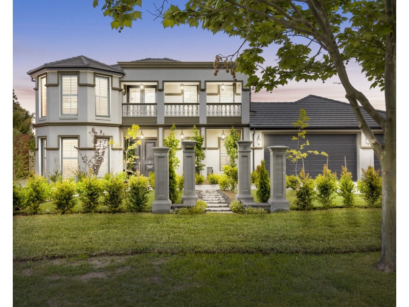 21 Drysdale Avenue, Taylors Lakes VIC 3038