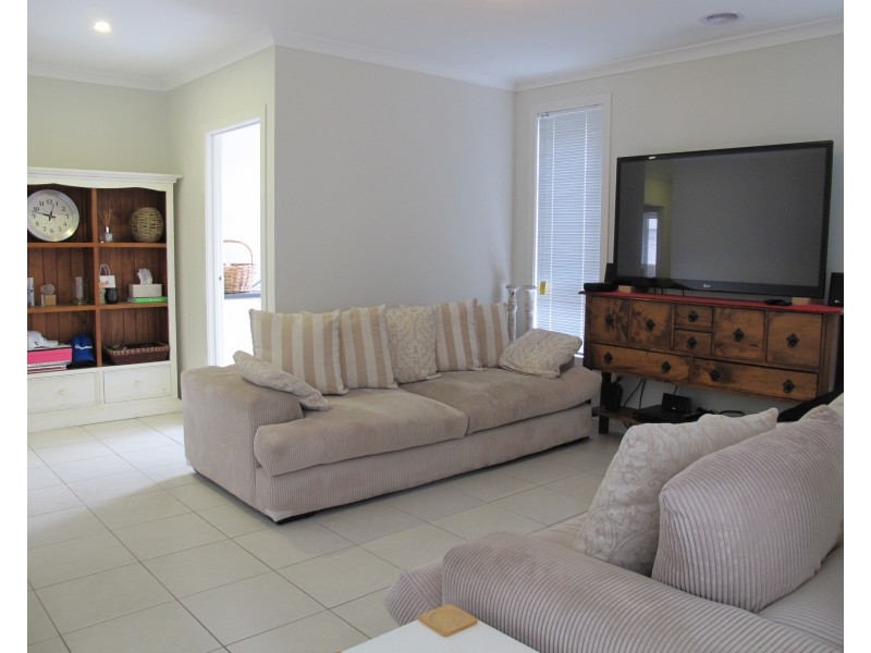 2/31 Marigold Avenue, Altona North VIC 3025