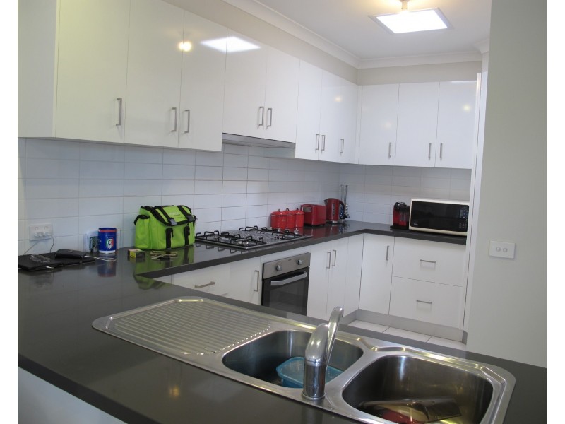 2/31 Marigold Avenue, Altona North VIC 3025