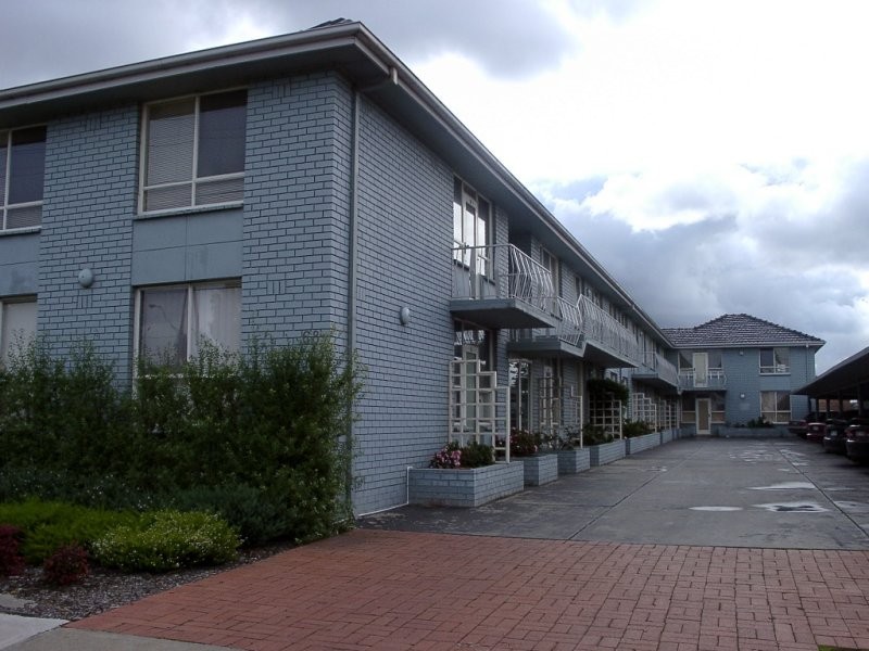 2/68 Kororoit Creek Road, Williamstown VIC 3016