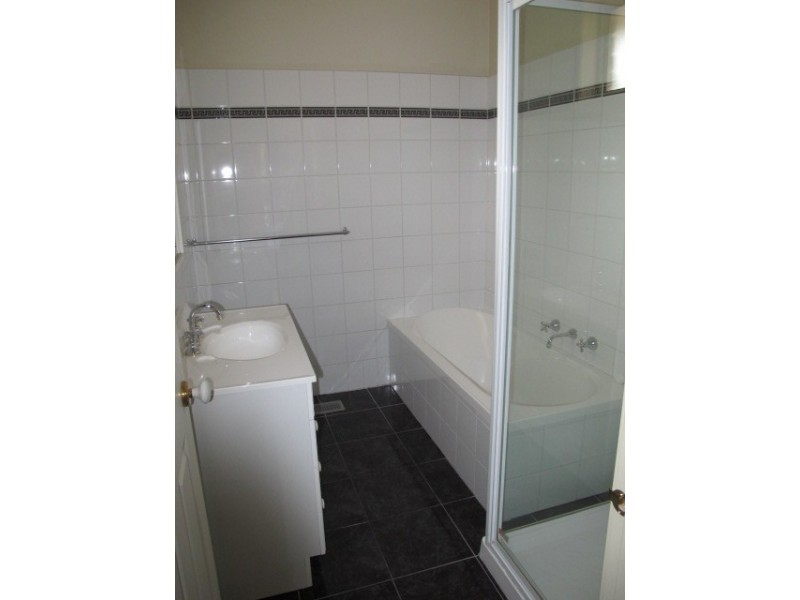 4/32 Jeffrey Avenue, Altona North VIC 3025