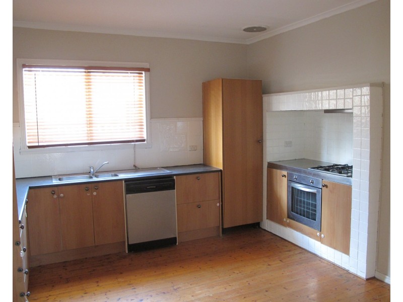 55 New Street, South Kingsville VIC 3015