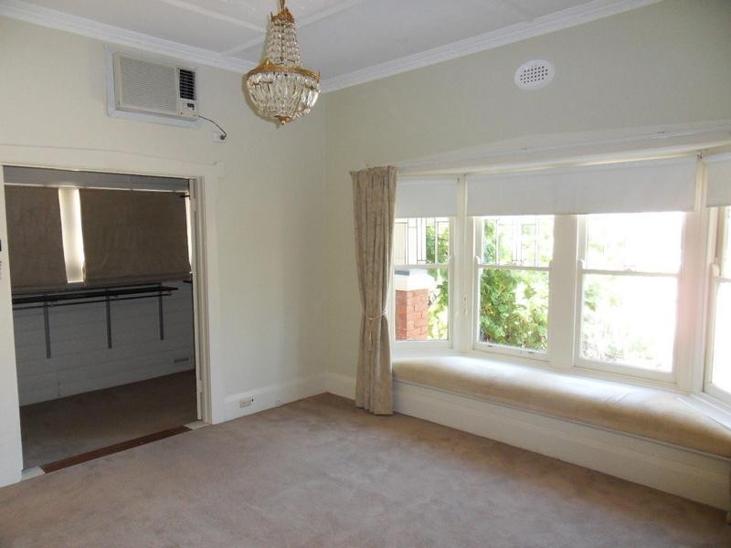 37 Milford Street, Newport VIC 3015