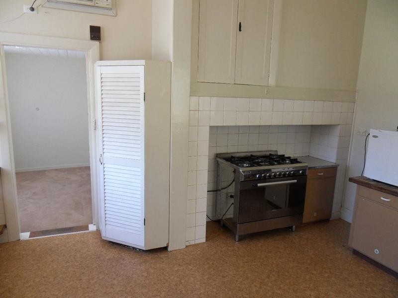 37 Milford Street, Newport VIC 3015