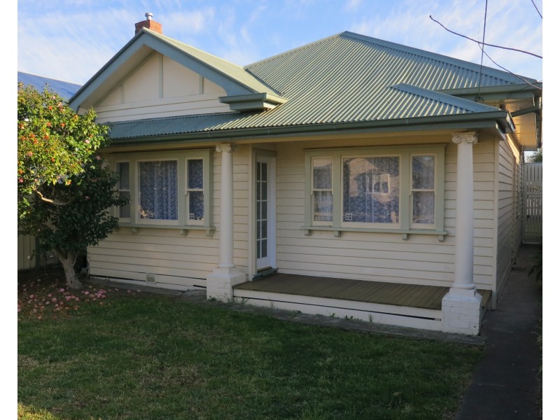 32 Farm Street, Newport VIC 3015