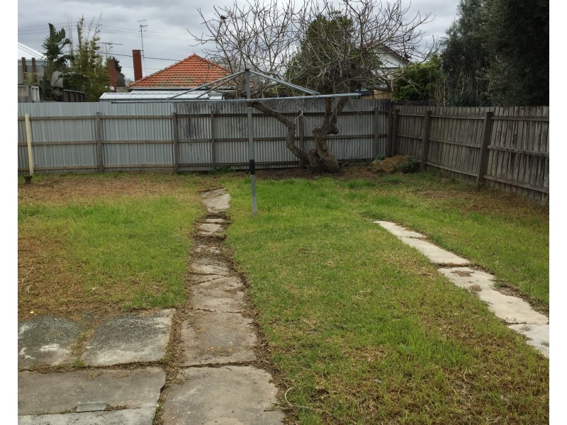 32 Farm Street, Newport VIC 3015