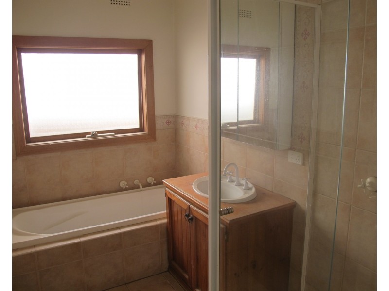 74 Stephenson Street, South Kingsville VIC 3015