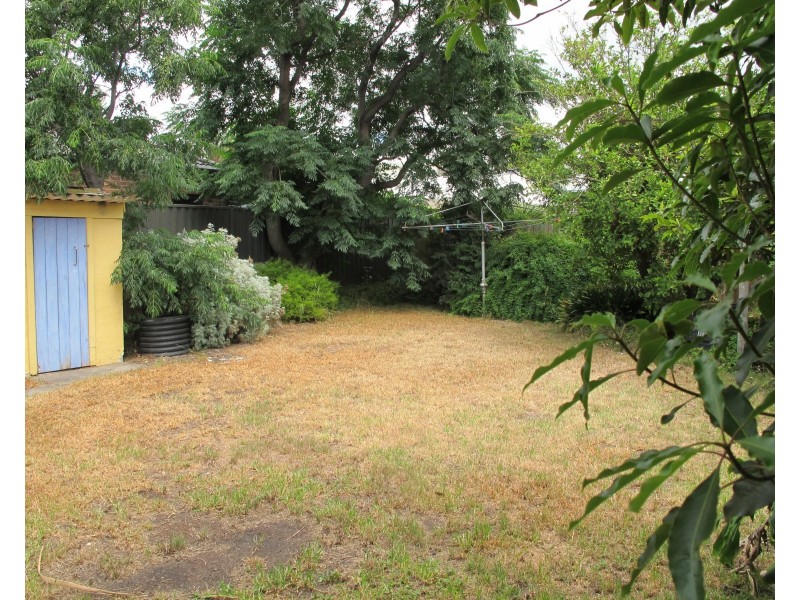 74 Stephenson Street, South Kingsville VIC 3015