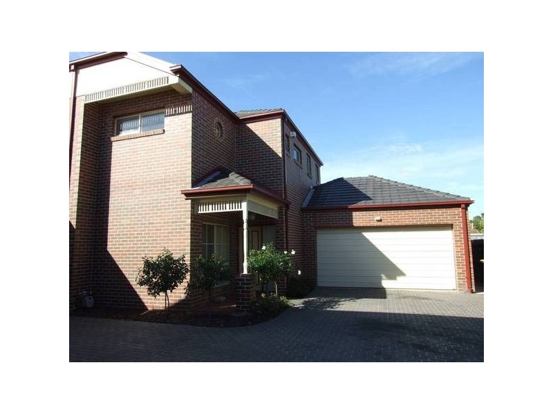 4/1 Stephenson Street, Spotswood VIC 3015