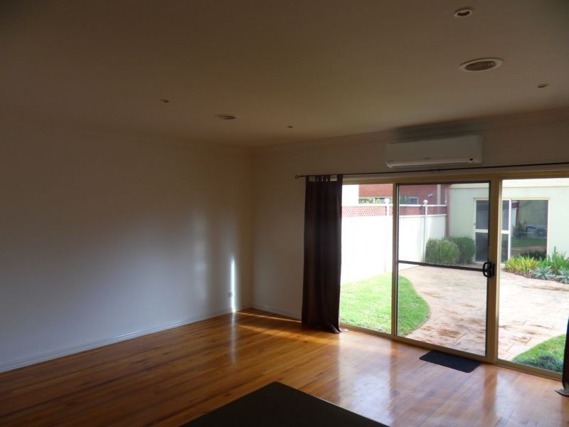 67 John Liston Drive, Newport VIC 3015