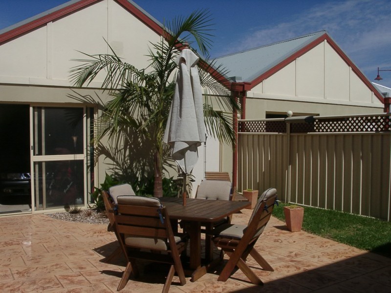 67 John Liston Drive, Newport VIC 3015