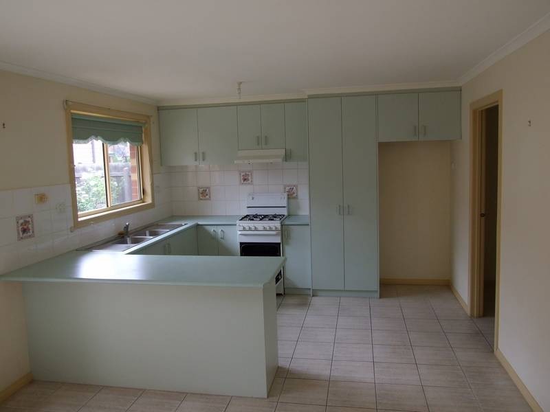 1/27 Hampton Parade, West Footscray VIC 3012
