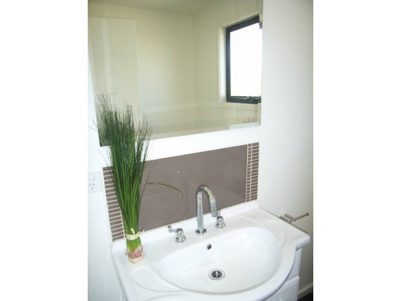 1/75 Elizabeth Street, Newport VIC 3015