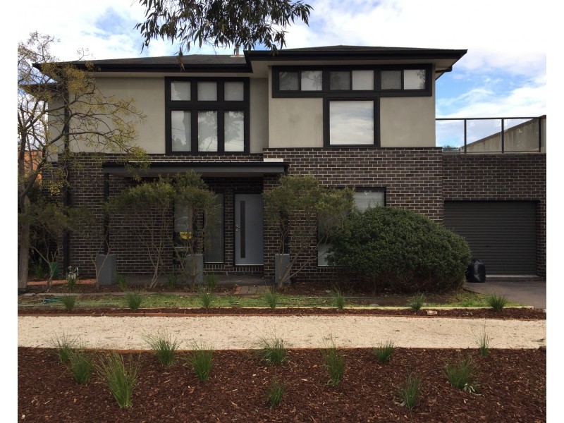 2/3 Johnston Street, Newport VIC 3015