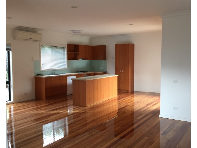 2/3 Johnston Street, Newport VIC 3015
