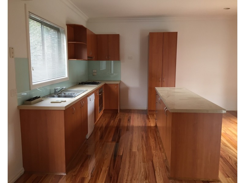 2/3 Johnston Street, Newport VIC 3015