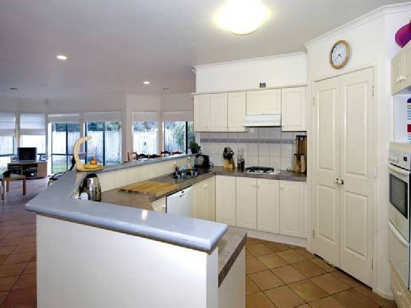 Lakeside Drive, Sanctuary Lakes VIC 3030