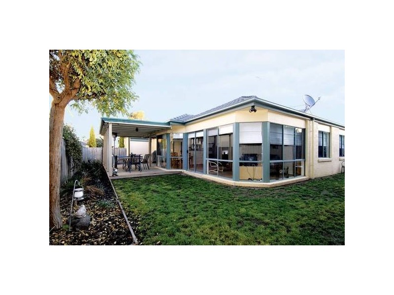 Lakeside Drive, Sanctuary Lakes VIC 3030