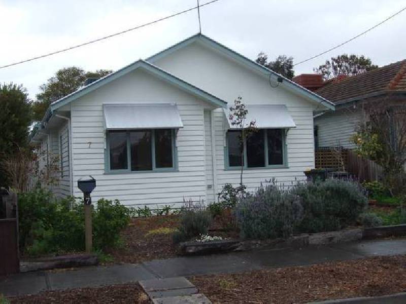 Hobson Street, Newport VIC 3015