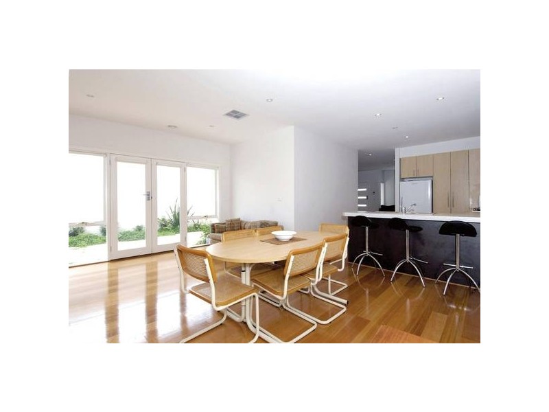 35 Aloha Street, South Kingsville VIC 3015