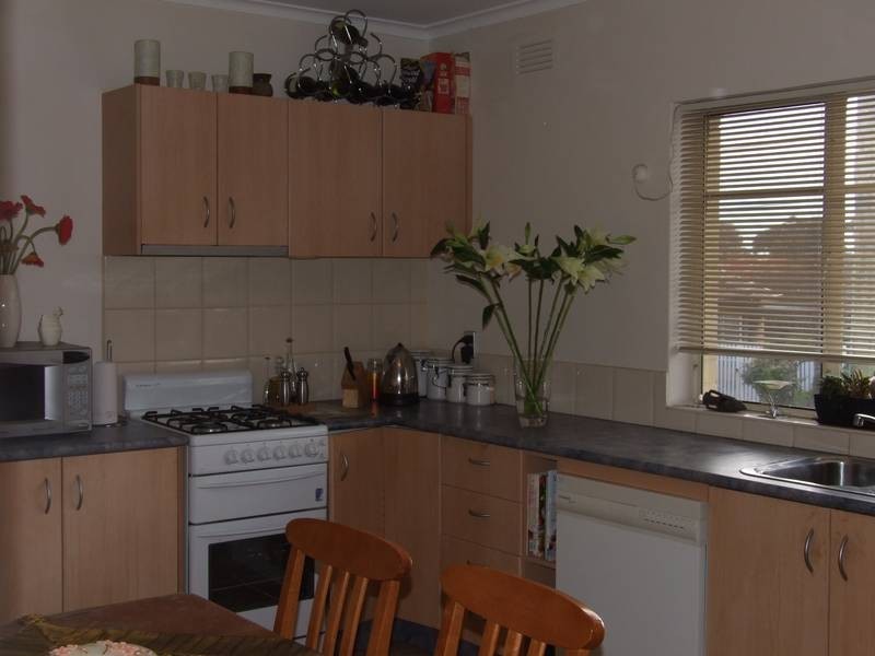 4/13 Stapley Crescent, Altona North VIC 3025