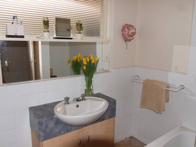 4/13 Stapley Crescent, Altona North VIC 3025