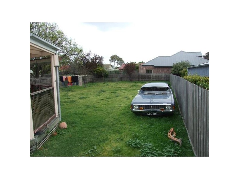 13 Bradley Street, Newport VIC 3015