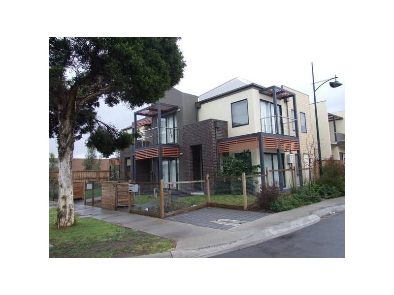 2/132-136 Mason Street, Newport VIC 3015