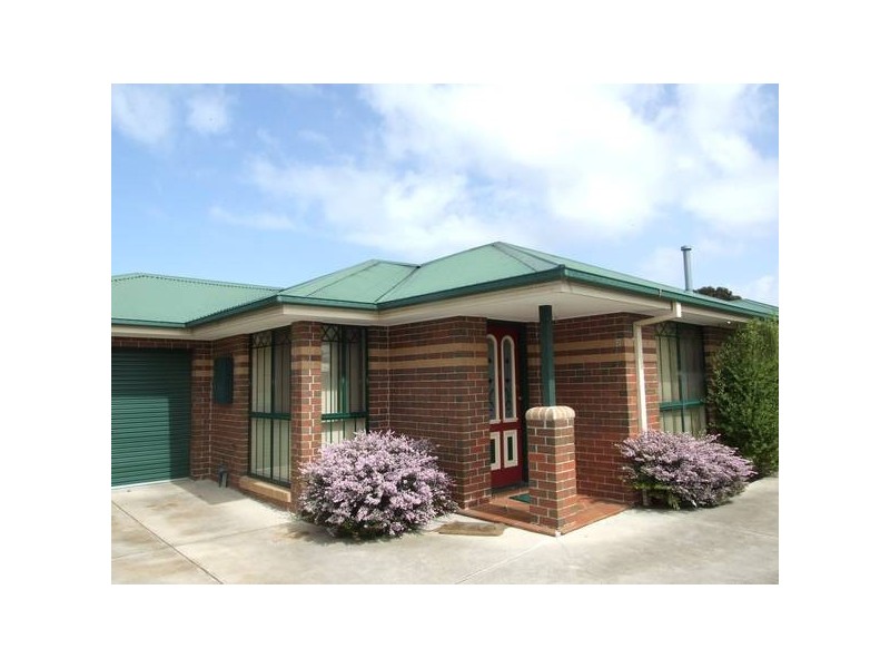 2/11 Thorpe Street, Newport VIC 3015