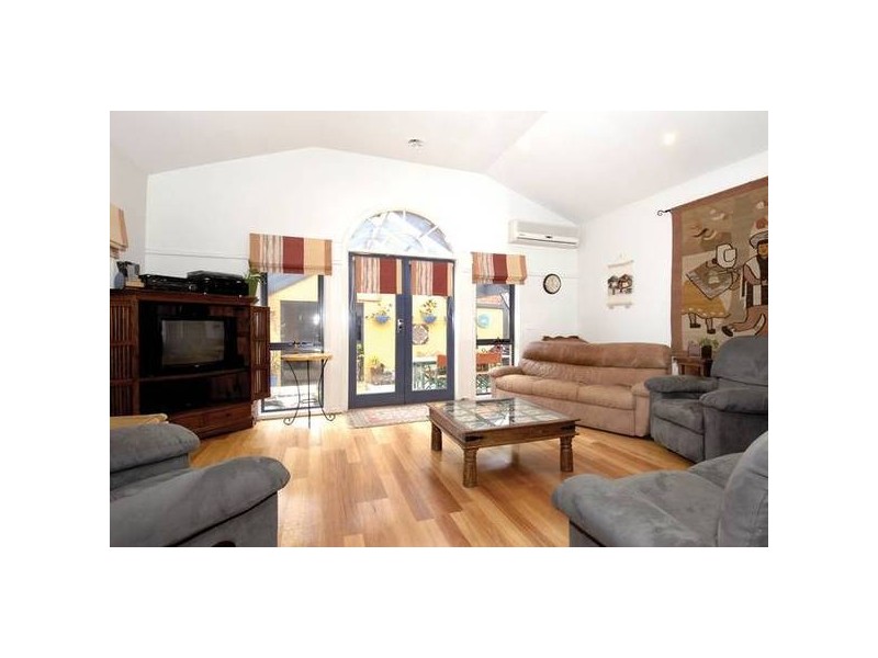 14 Breadalbane Place, Newport VIC 3015