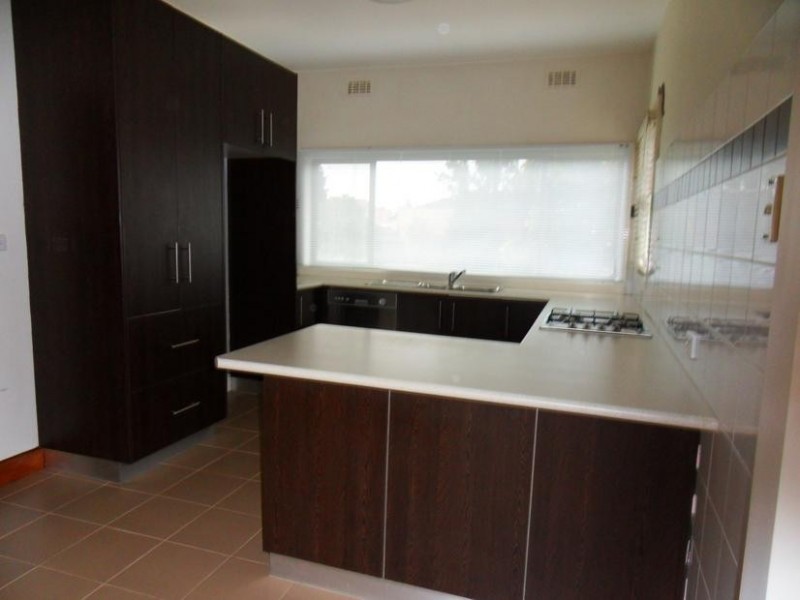 13 Richards Court, Brooklyn VIC 3012