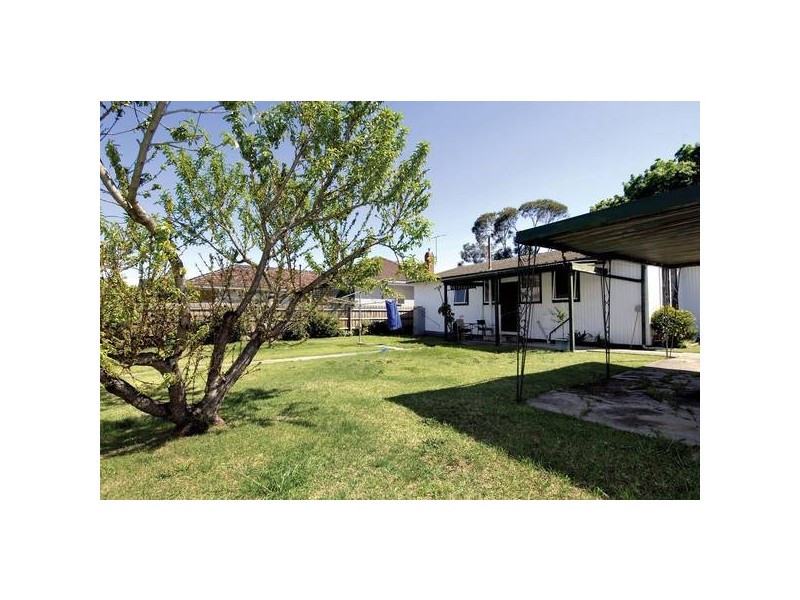 1 Monmouth Street, Newport VIC 3015