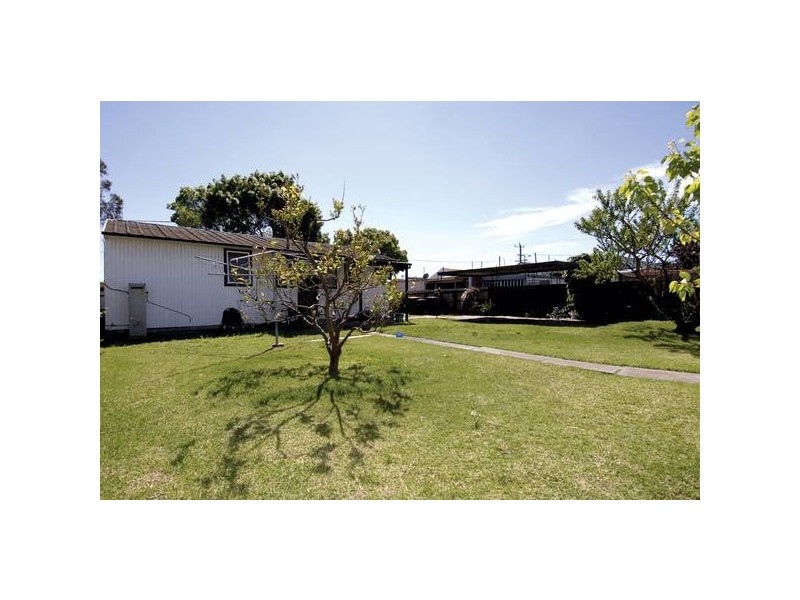 1 Monmouth Street, Newport VIC 3015