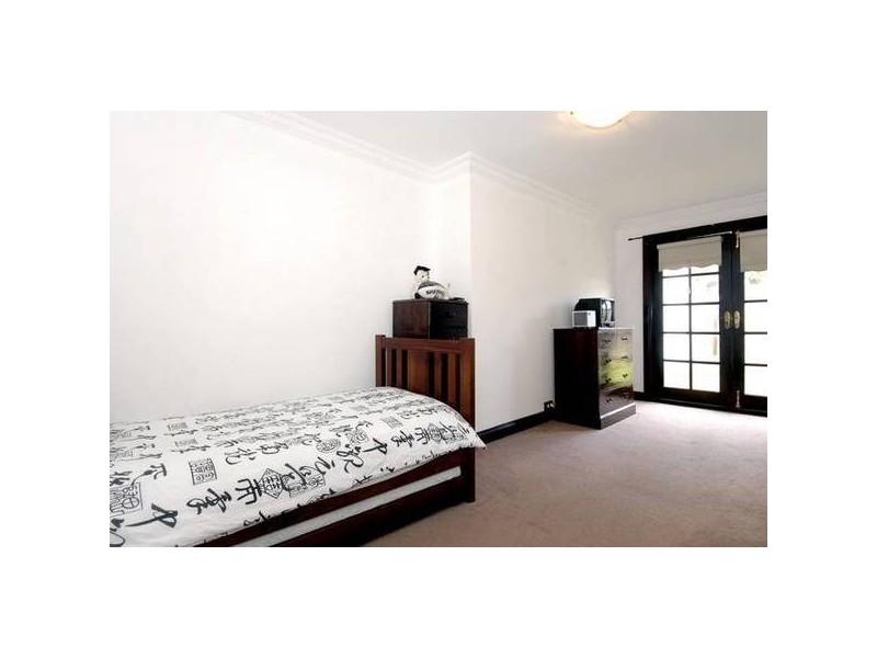 83 River Street, Newport VIC 3015