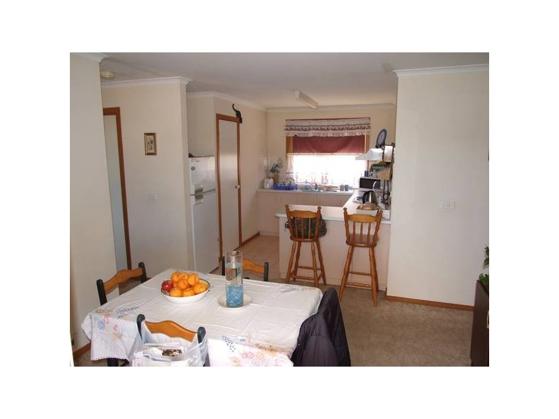 2A Begonia Aveunue, Altona North VIC 3025